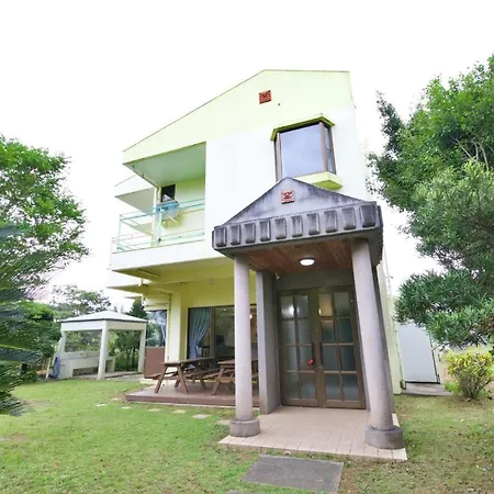ルルガーデン恩納村 Apartment Exterior photo